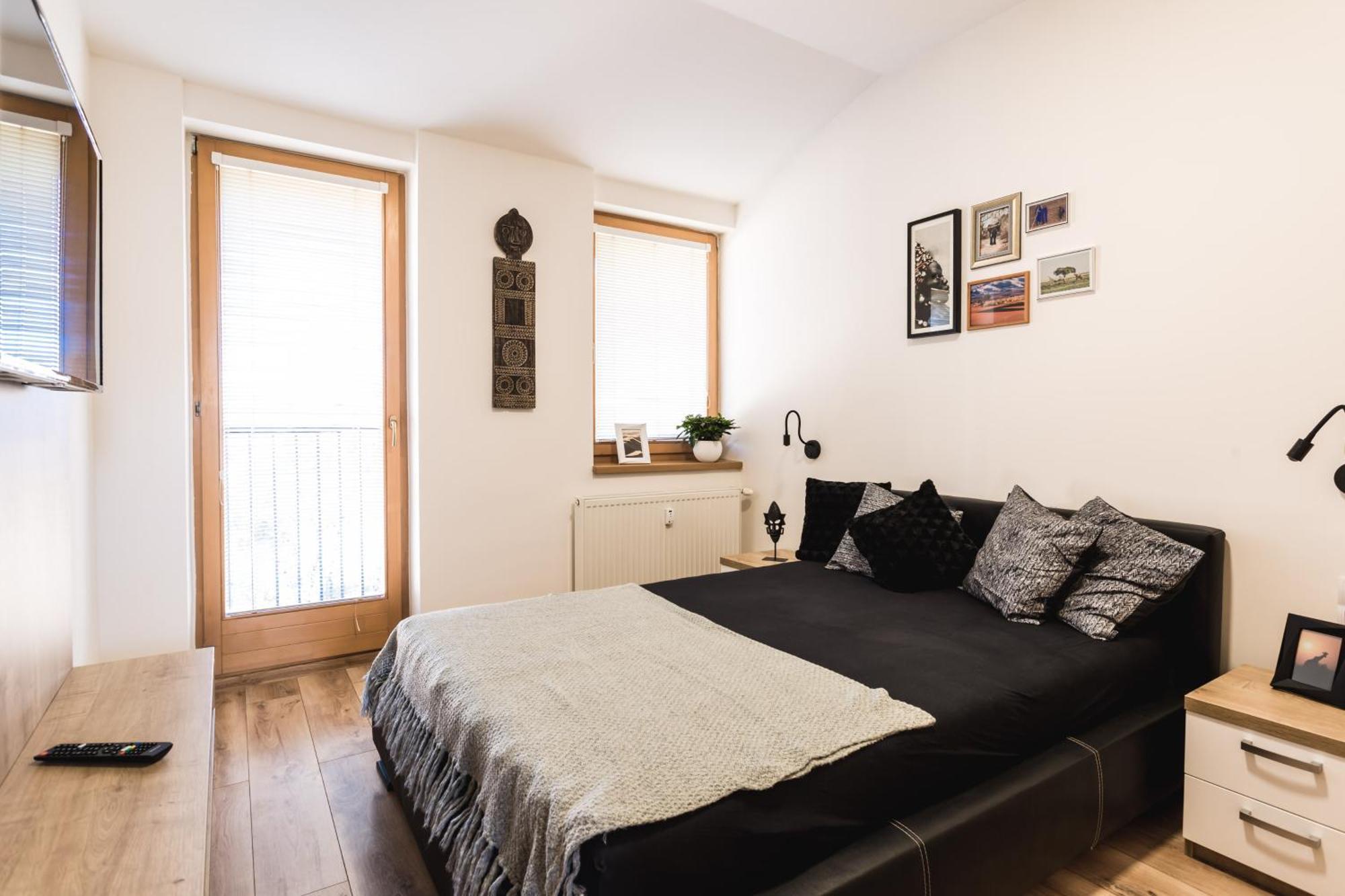 Flexihome Sk - Komenskeho - Private Parking Spot - Ultra Modern And Stylish Kosice Room photo