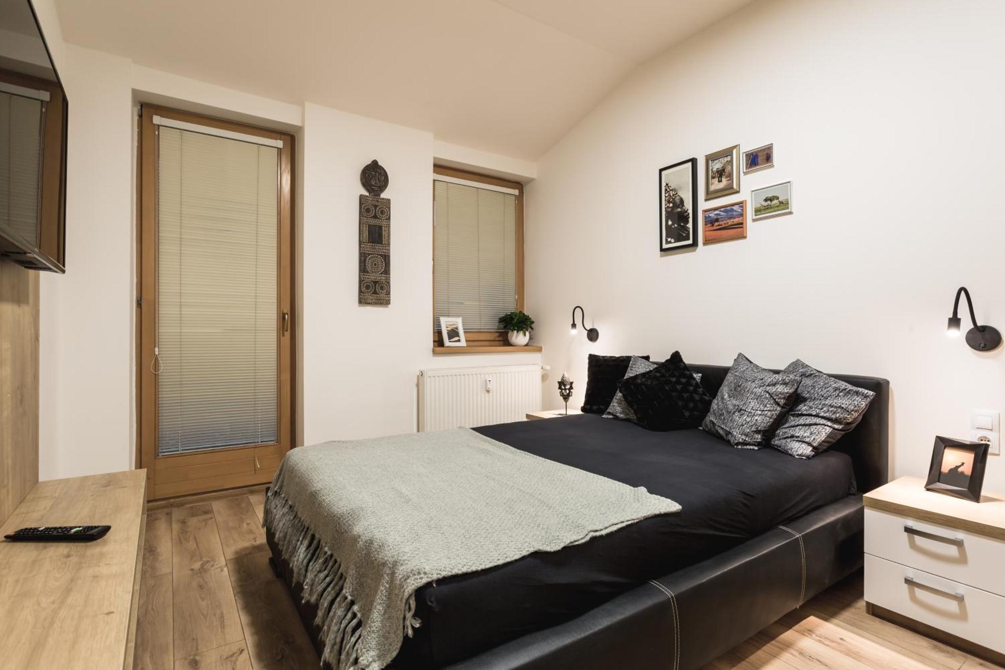 Flexihome Sk - Komenskeho - Private Parking Spot - Ultra Modern And Stylish Kosice Room photo